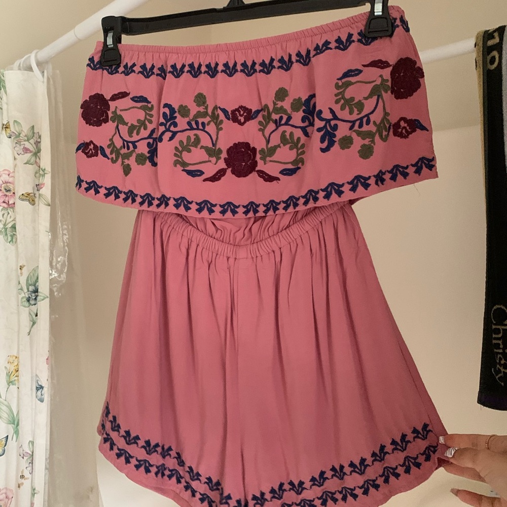 Francesca’s Collection Strapless Pink Embroidered Romper